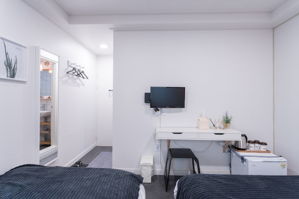 Mono House Hongdae 2 64/71