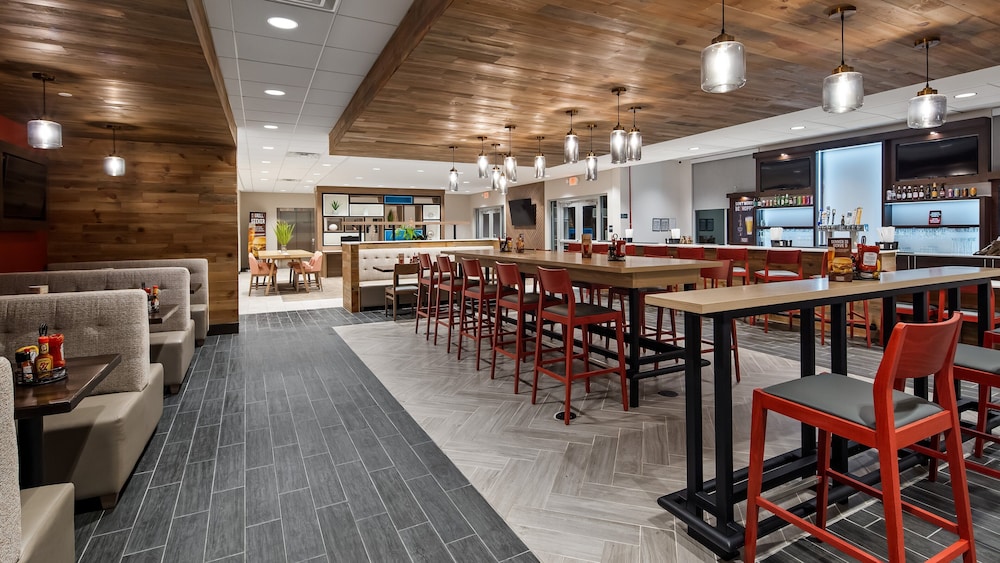 Holiday Inn - Clarksville Northeast, an IHG Hotel 52/69
