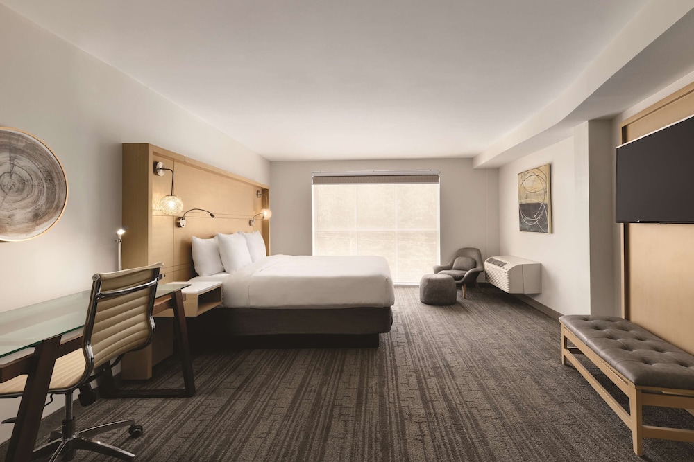 Radisson Hotel Atlanta Airport 7/42