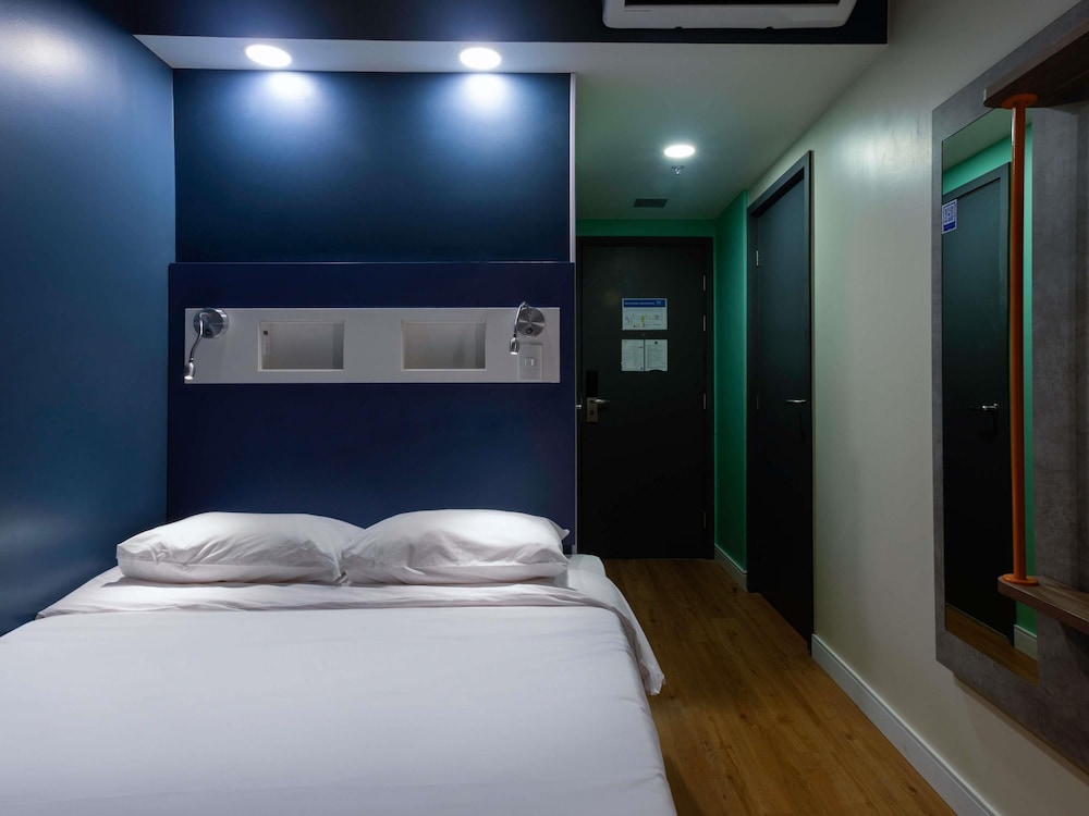 EXECUTIVE, DOUBLE BED