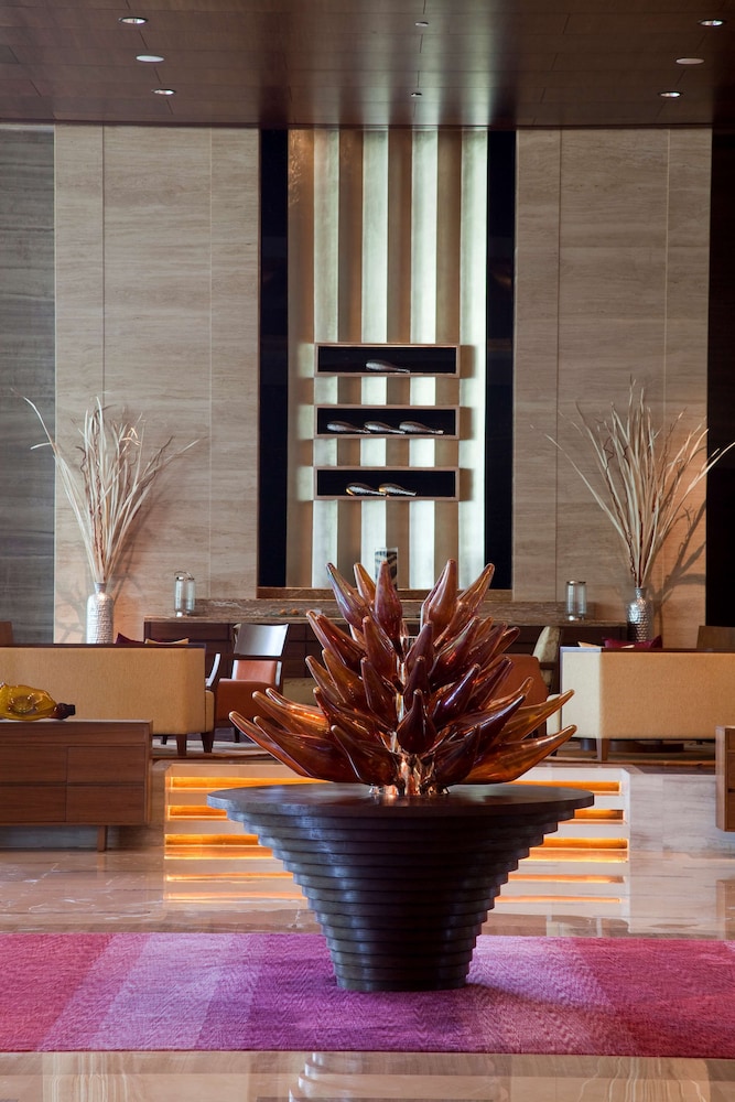 Hyatt Pune 34/70