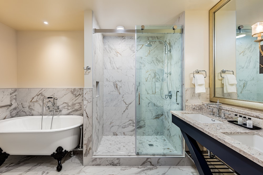 Brownwood Hotel & Spa 13/66