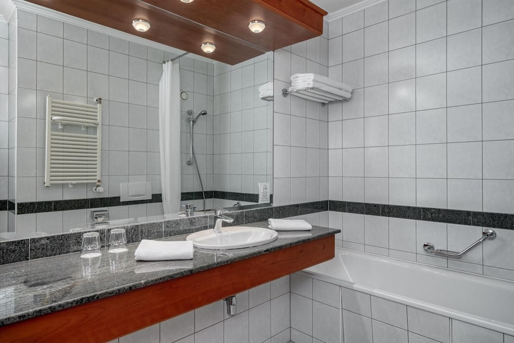 Danubius Health Spa Resort Heviz 70/71