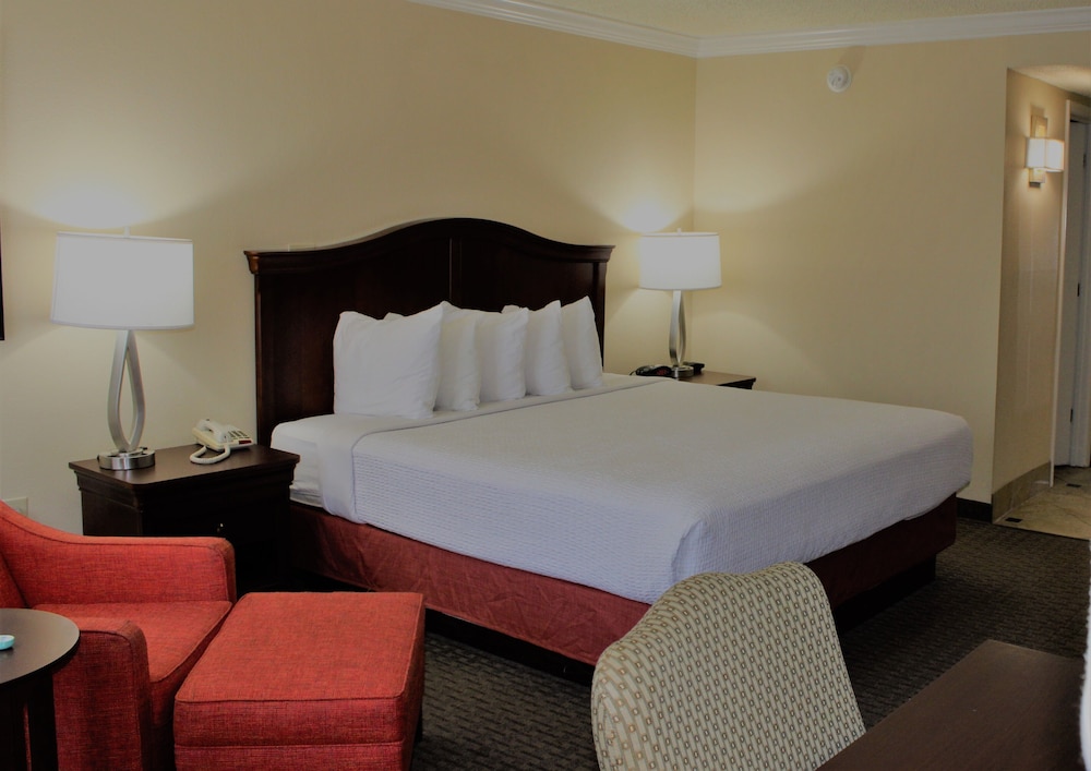 Best Western Plus Burlington 8/49
