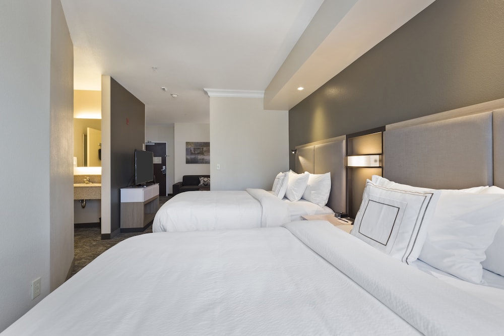 suite, 2 queen beds