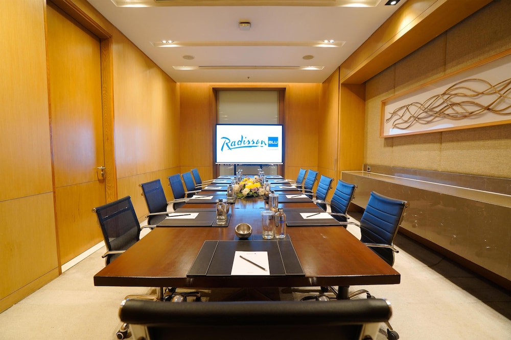 RADISSON BLU HOTEL GUWAHATI 38/48