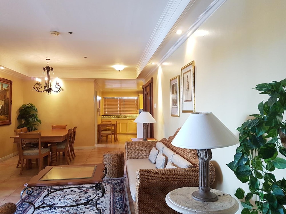 Sophia Suites Residence Hotel 25/45