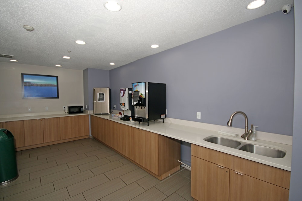 Microtel Inn Greensboro 36/54