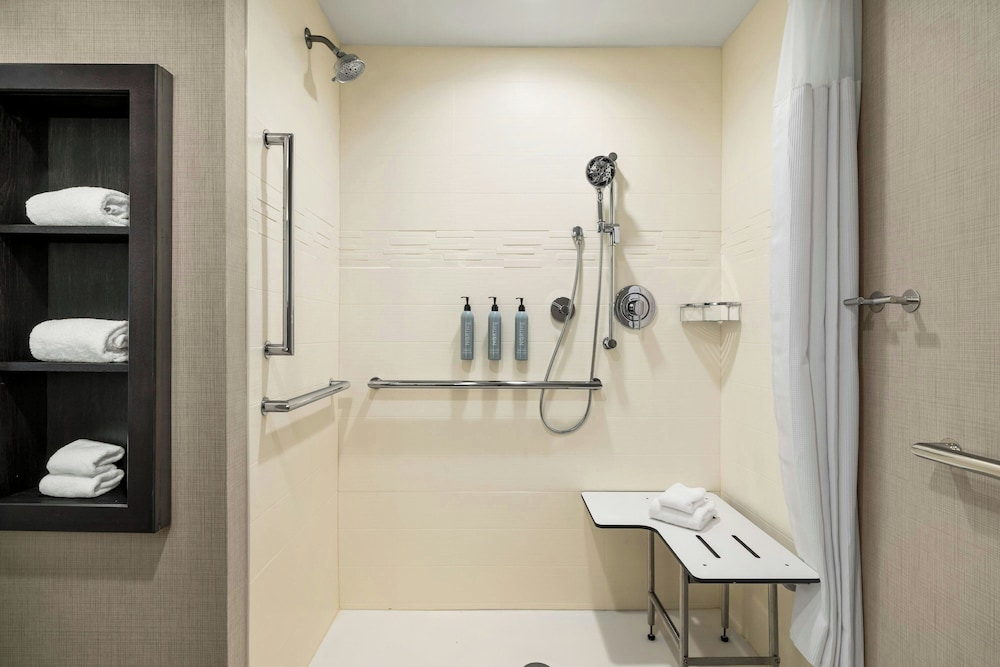 Residence Inn By Marriott Richmond Airport 34/36