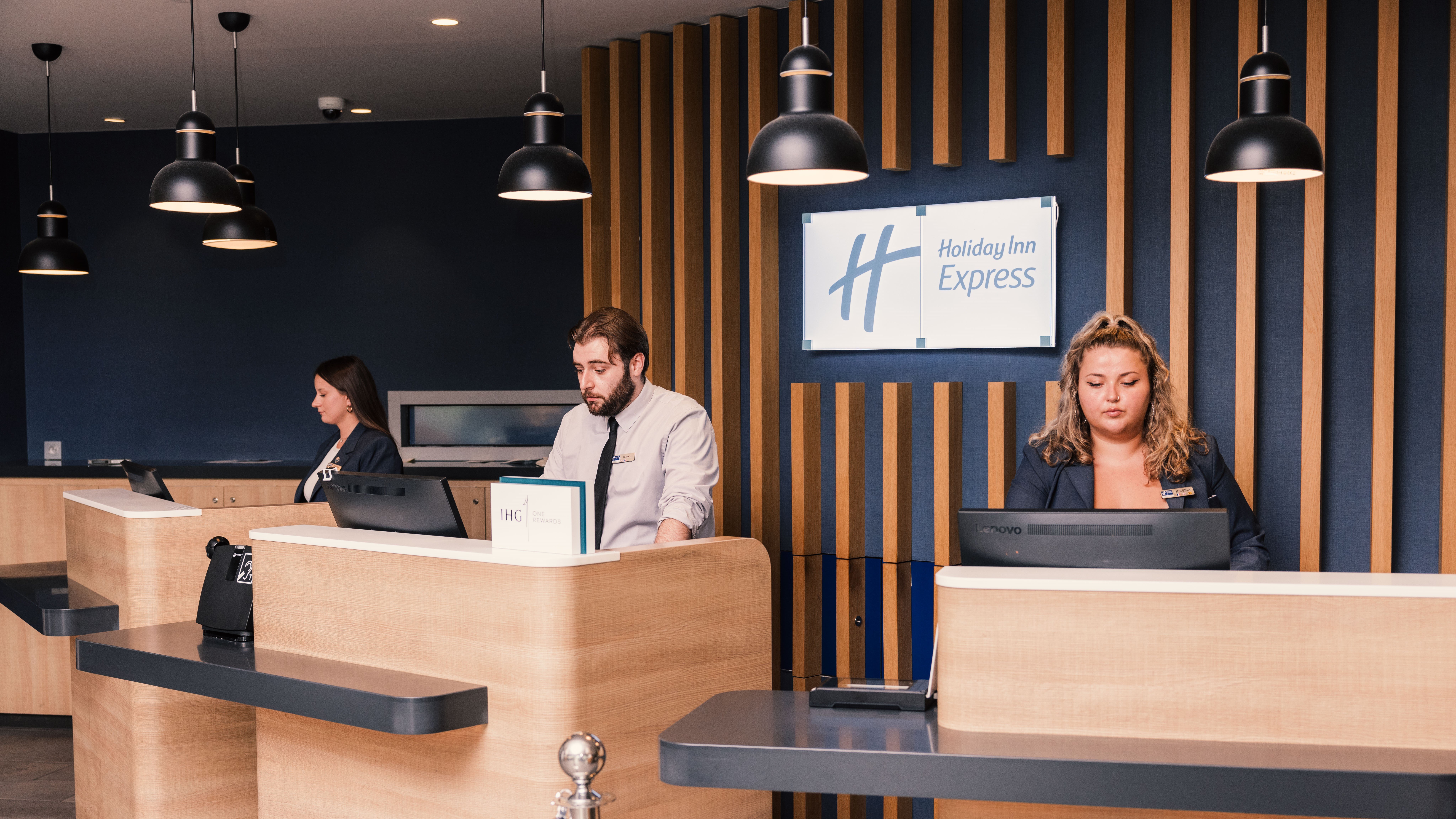 HOLIDAY INN EXPRESS PARIS - CDG AIRPORT 5/70