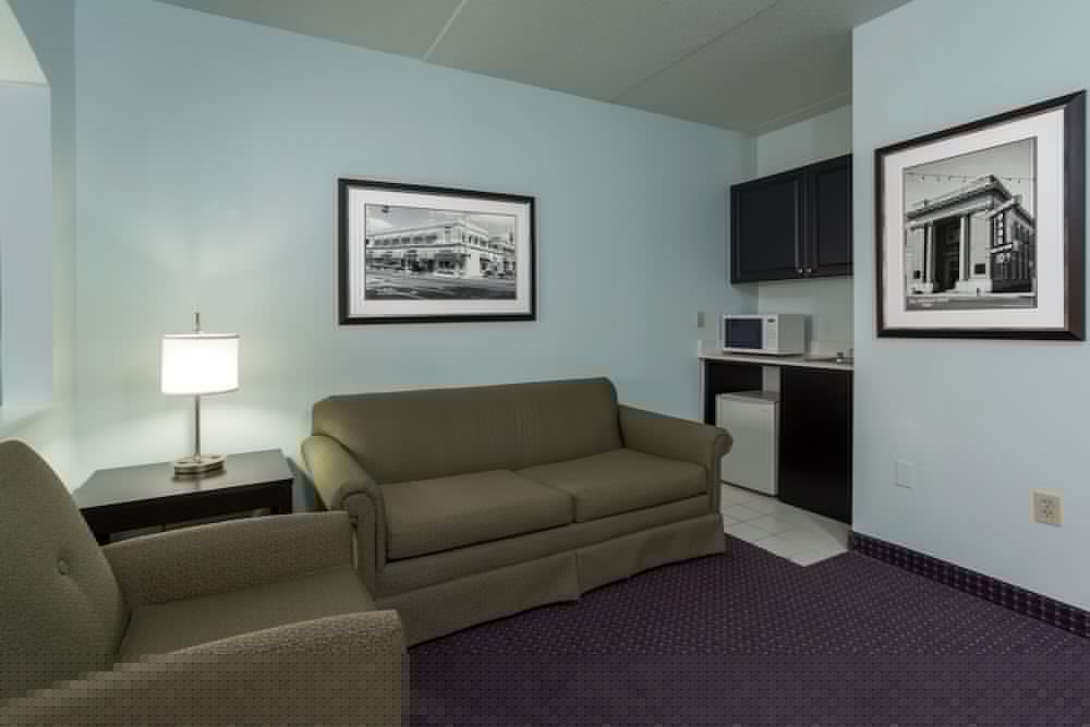 Holiday Inn Express Hotel Suites Plant City 42/70