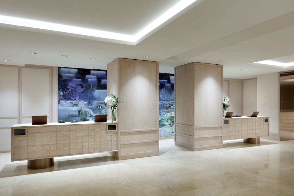 Hyatt Regency Hesperia Madrid 11/65
