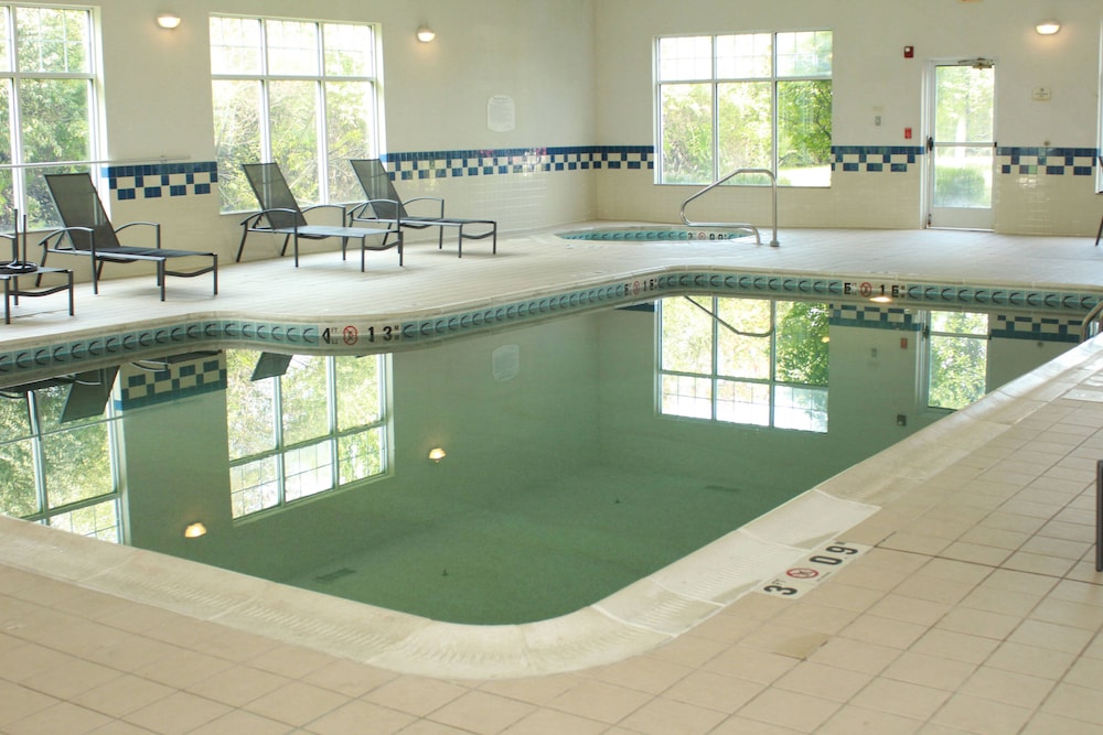 Fairfield Inn Suites Fairmont 7/19
