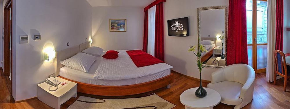 Hotel Monika 36/73