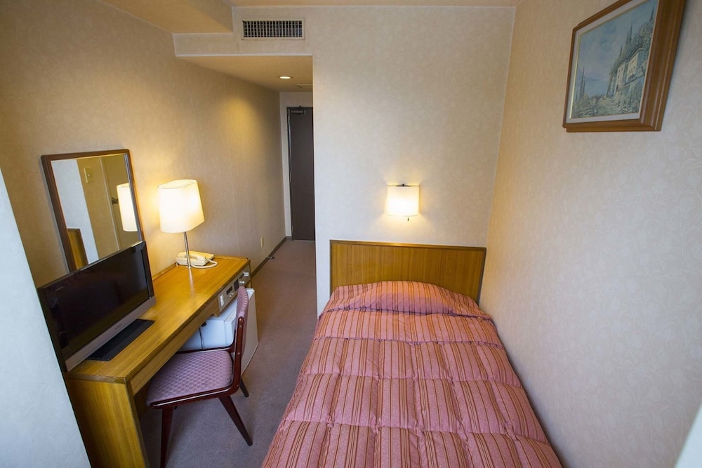 City Hotel Airport In Prince 12/63