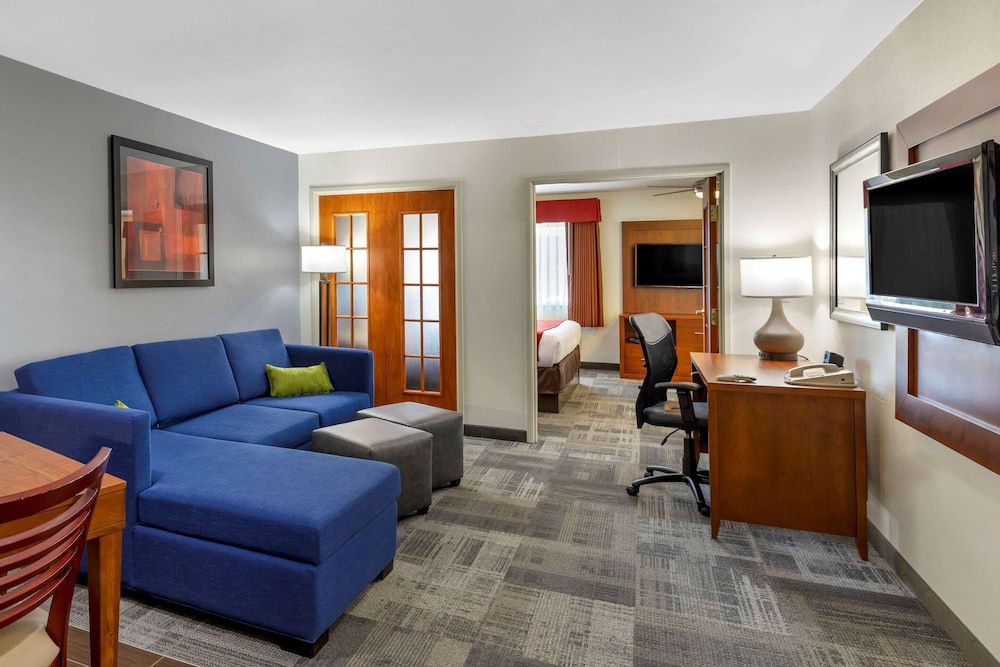 Comfort Suites Denver Tech Center 26/41