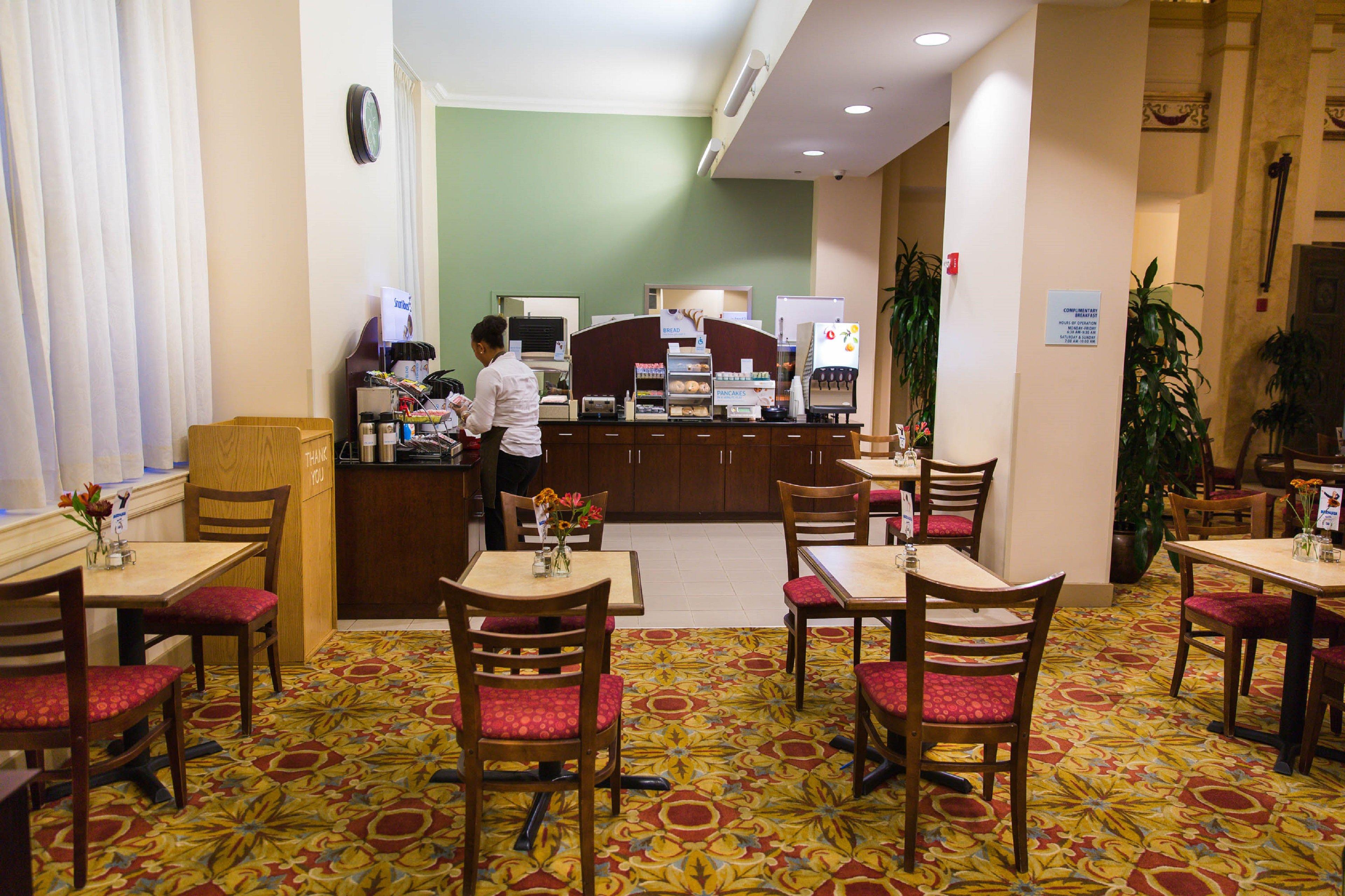 Baltimore Downtown Hotel 44/55