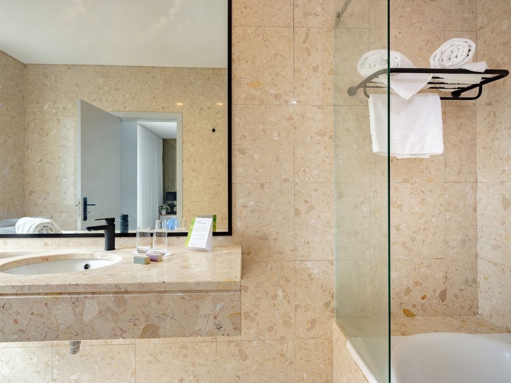 Pure Monchique Hotel 58/60
