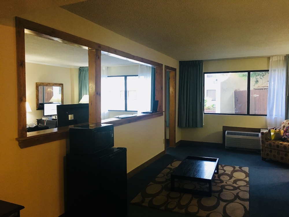 Days Inn By Wyndham Sherman 35/54