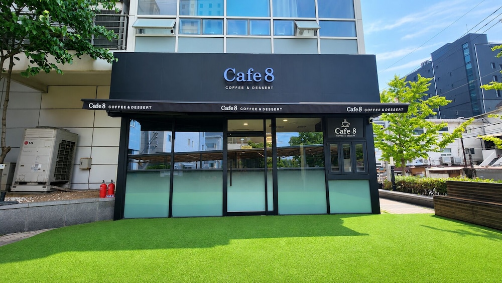 Ever8 Serviced Residence 3/47