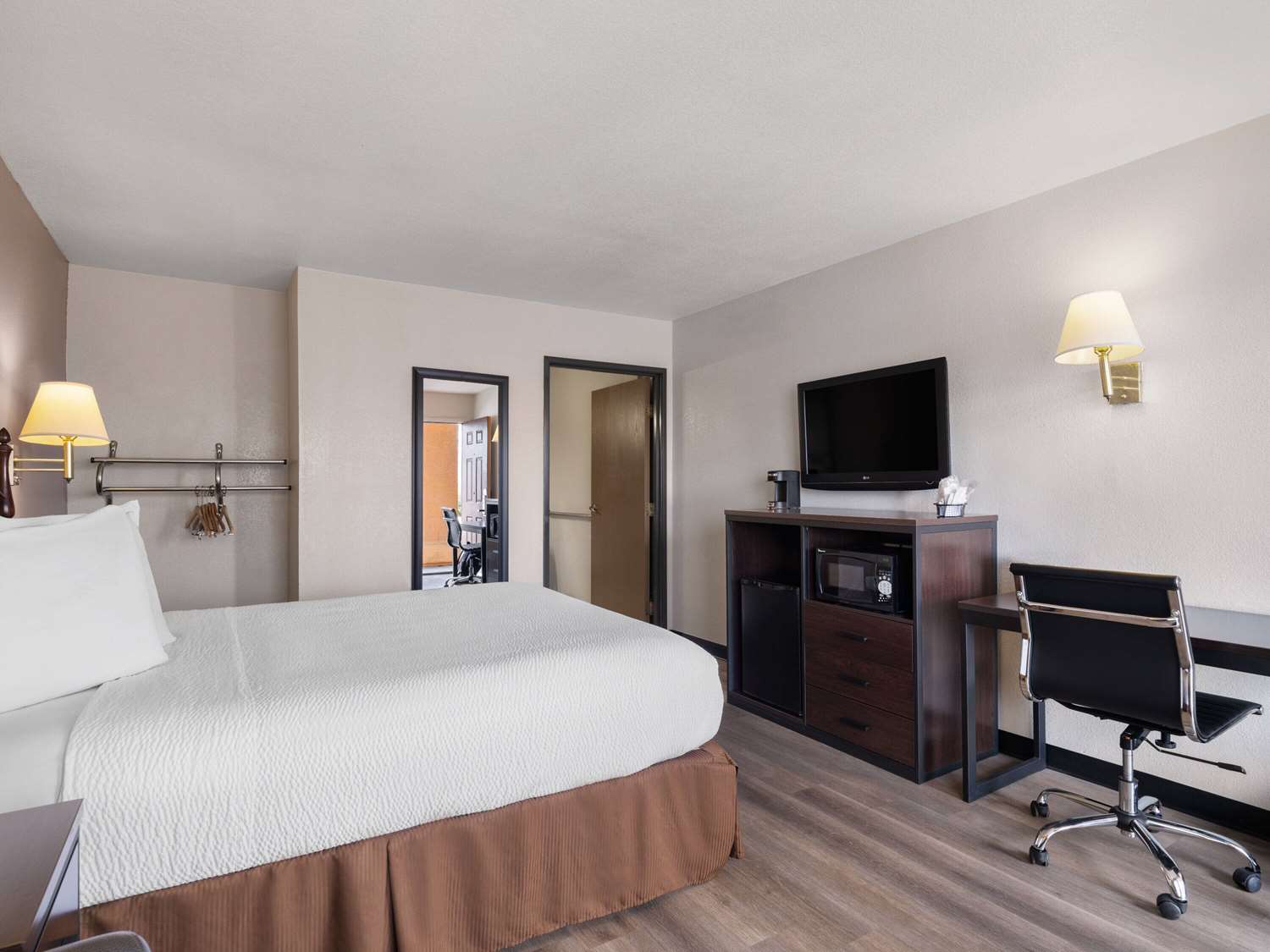 Travelodge by Wyndham Tucson AZ 23/34