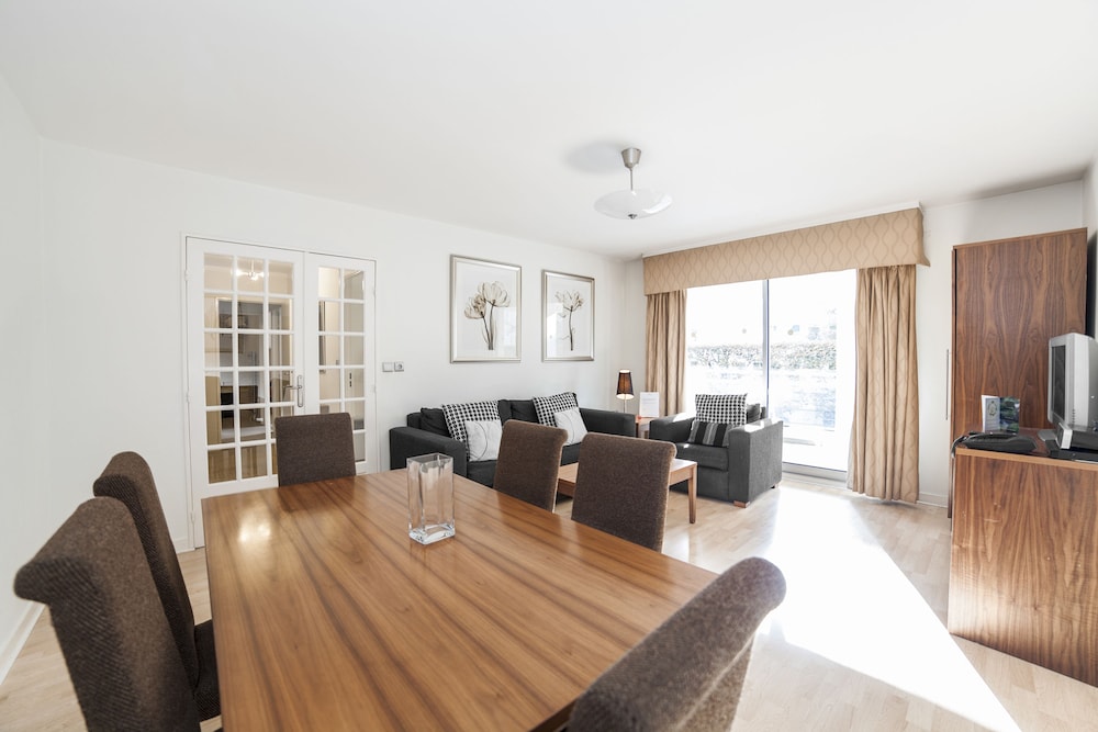 Royal Regency Paris Vincennes 26/50