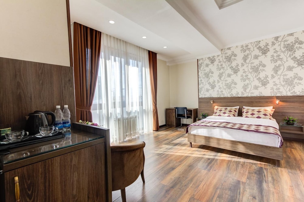 Bishkek Centrum Hotel 37/66