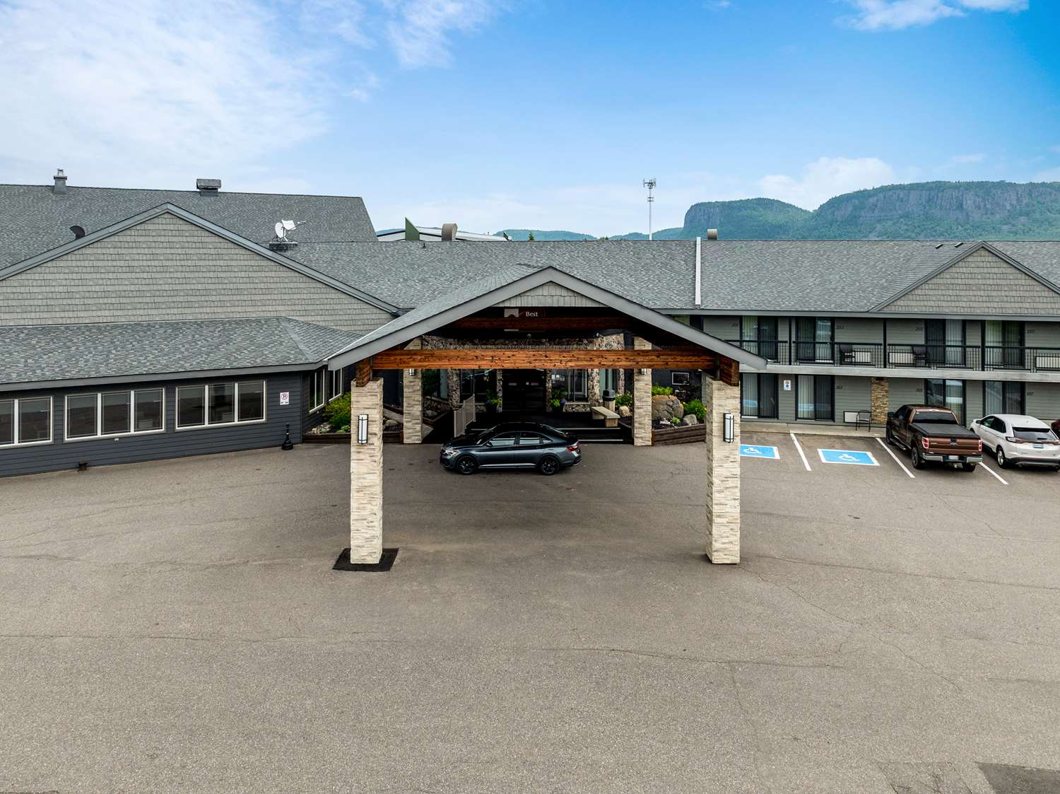 Best Western Plus Norwester Hotel and Conference Centre 25/35
