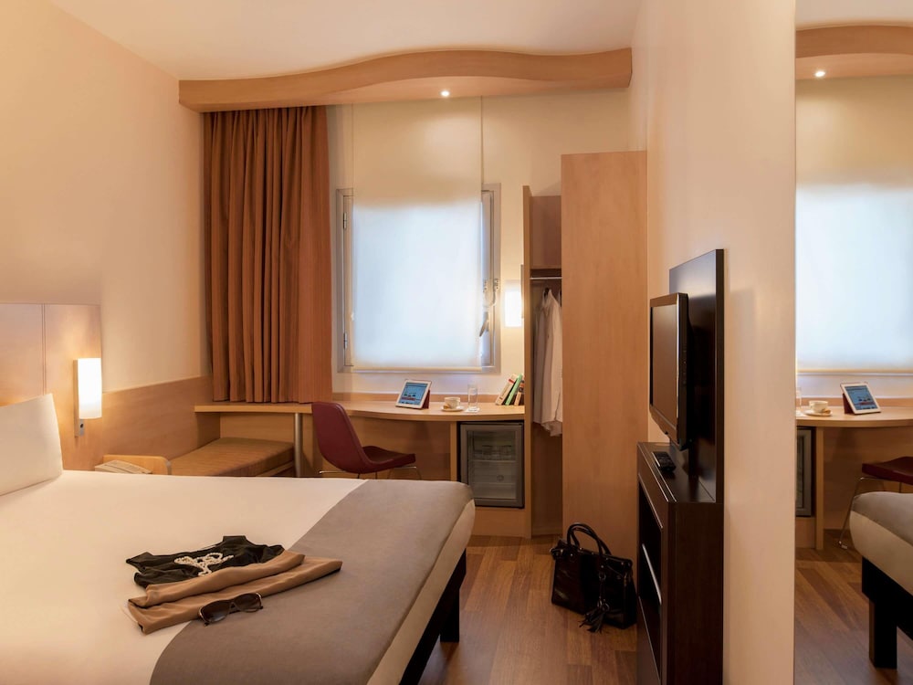 Ibis Istanbul Esenyurt 25/74