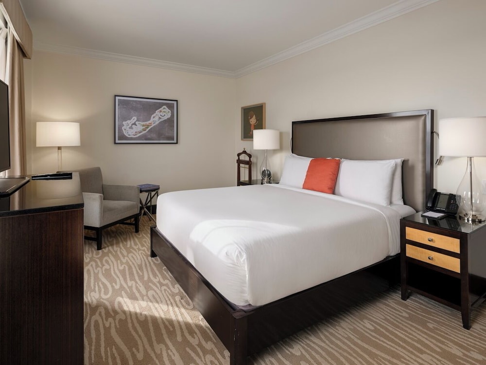 Fairmont Gold, Suite, King Bed, Harbour View, Balcony