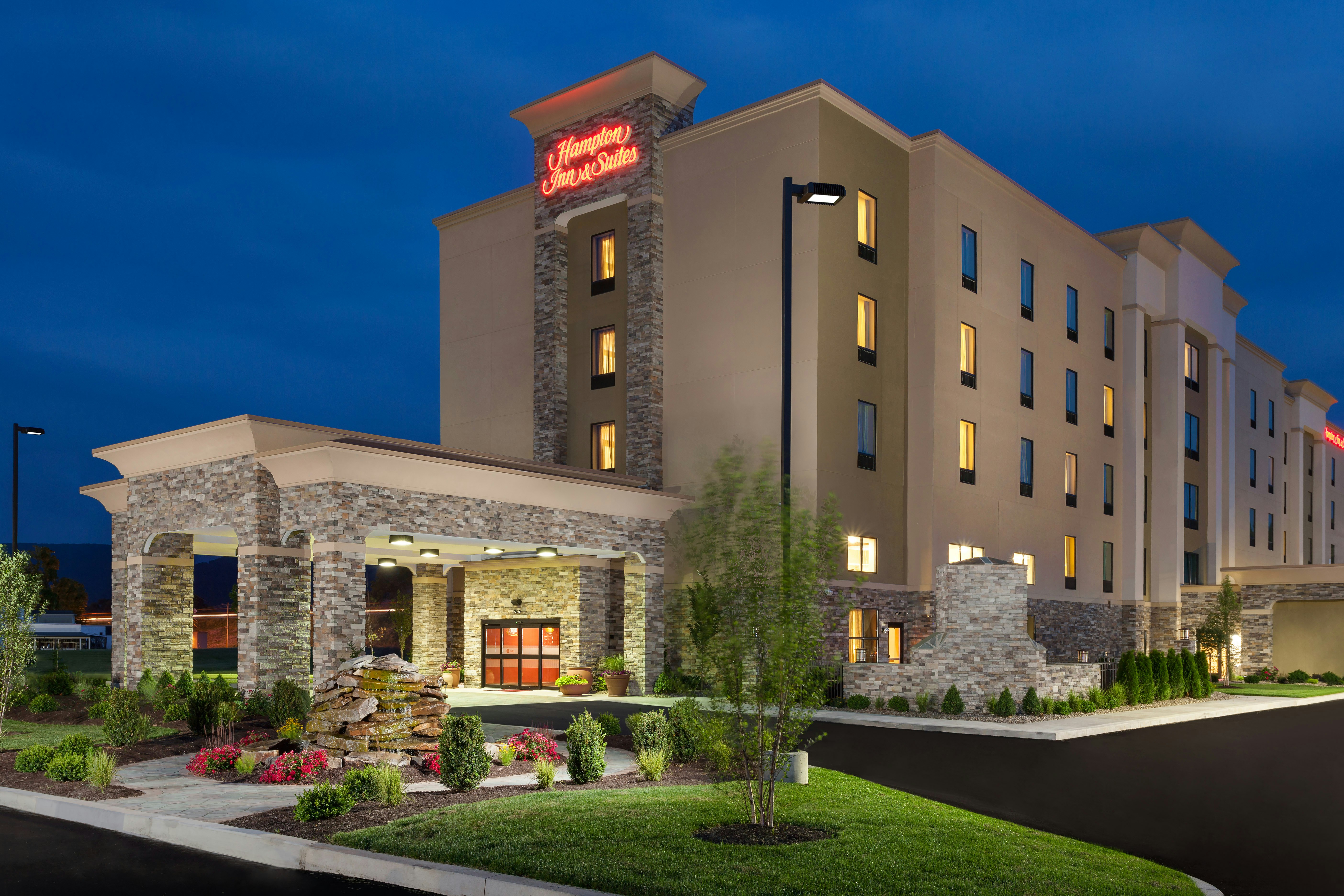 Hampton Inn & Suites Williamsport-Faxon Exit 4/45