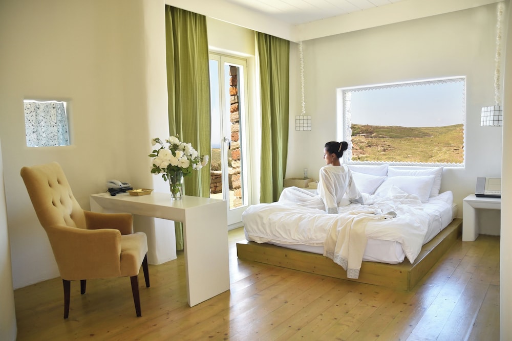 Aigis Suites 11/50