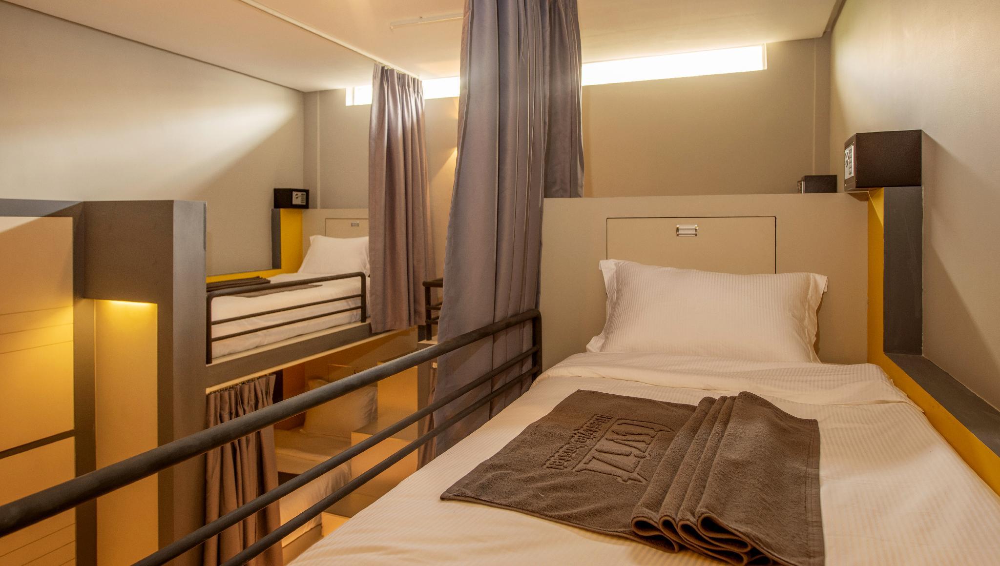 Mixed Dorm, 12 Beds