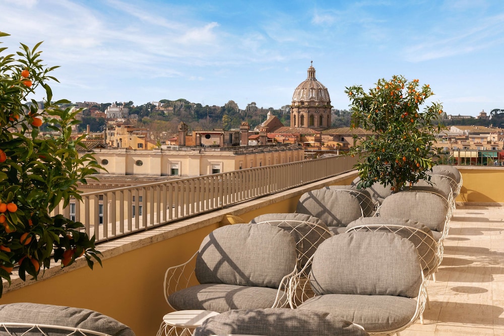 Radisson Collection Hotel, Roma Antica 35/50