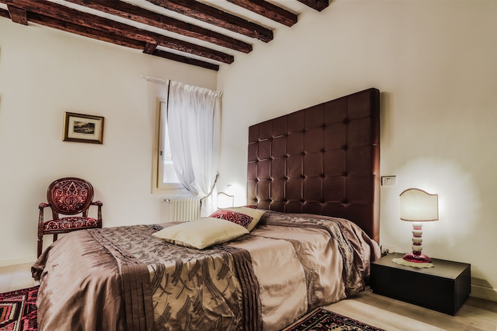 Venice Dream House Figaro 2/9