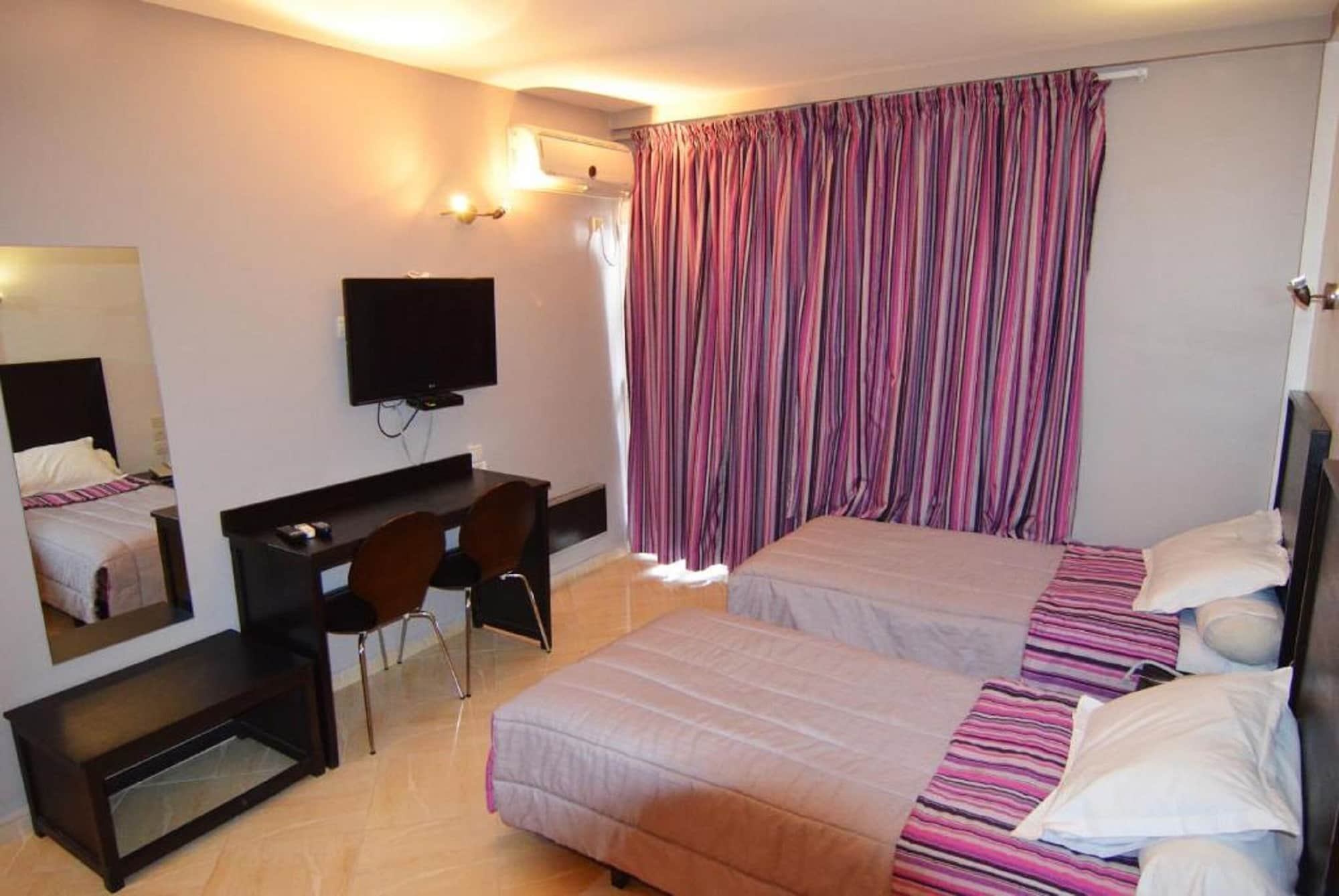 STUDIO, DOUBLE BED