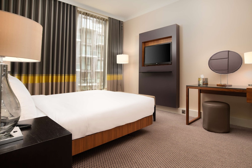 Hilton London Wembley 26/62