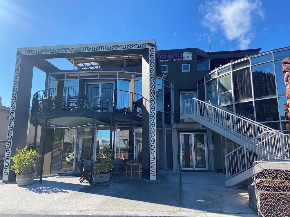 Tahuna Pod Hostel 1/50