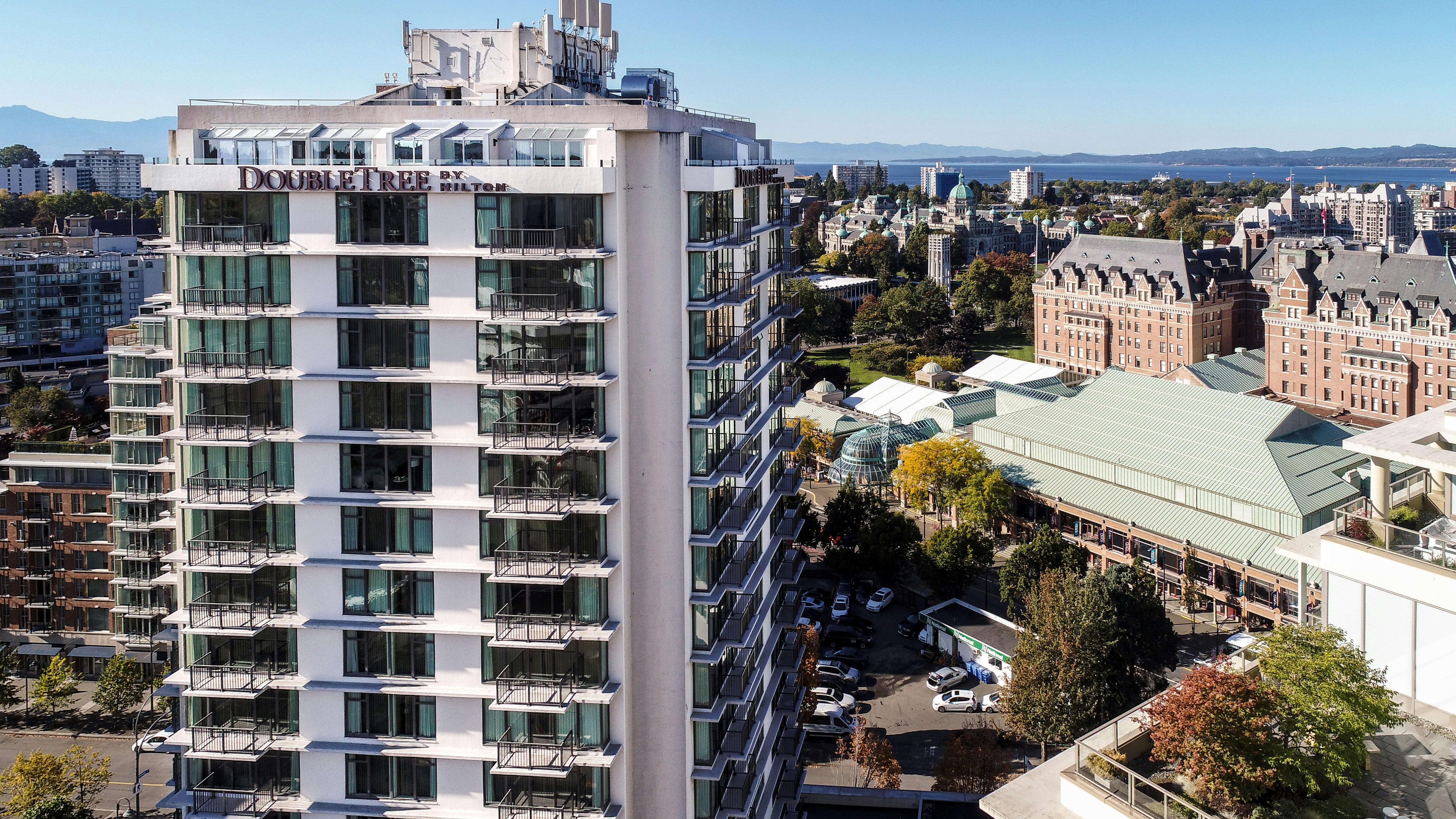 DoubleTree by Hilton Hotel and Suites Victoria 3/32