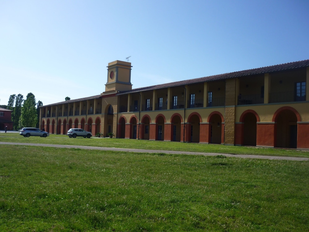 Casale La Sterpaia 46/52