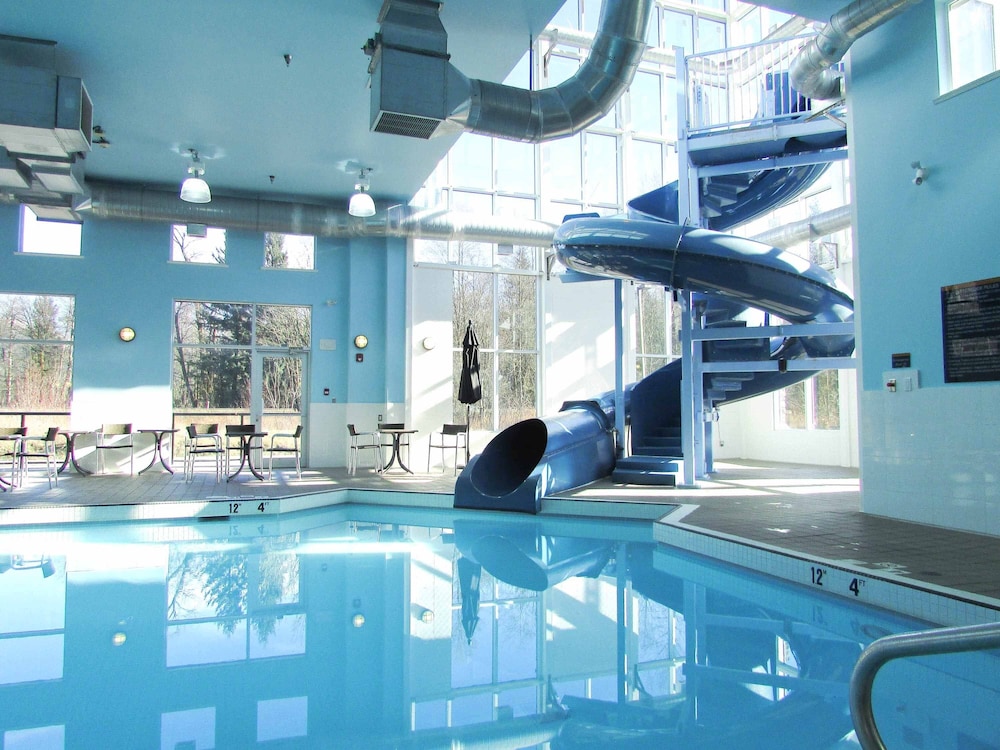 Sandman Hotel Suites Squamish 9/46