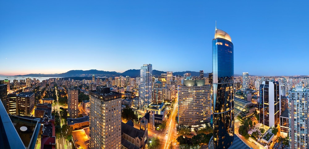 Embarc Vancouver 46/52