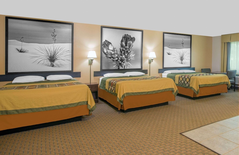 Super 8 By Wyndham Idabel 12/19