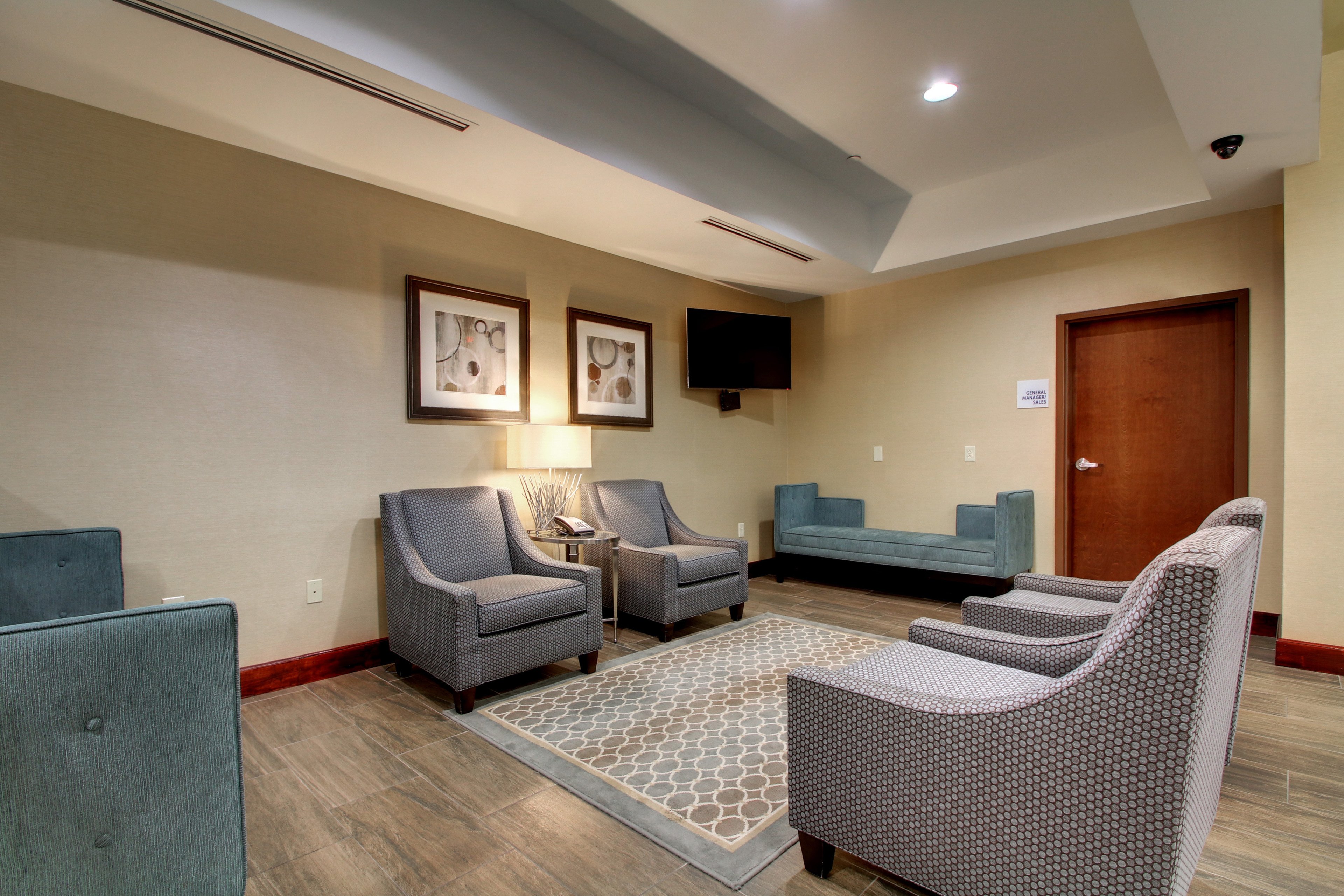 Holiday Inn Express Hotel Suites Natchez South 39/47