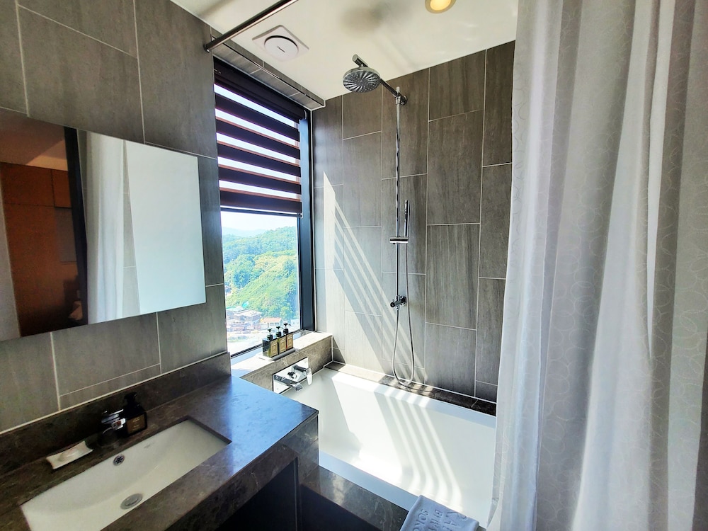 Ramada by Wyndham Gangwon Sokcho 16/34