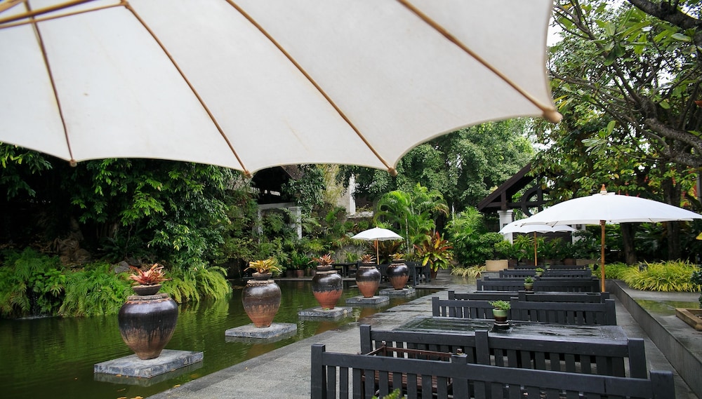 WIENGLAKOR HOTEL 11/76
