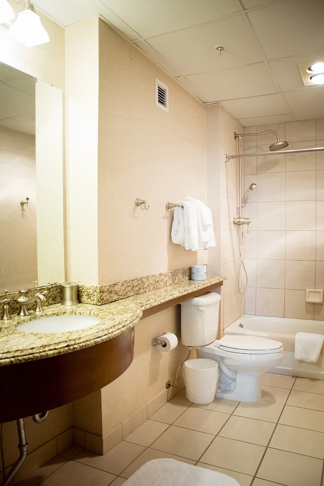 The Blennerhassett Hotel 24/75