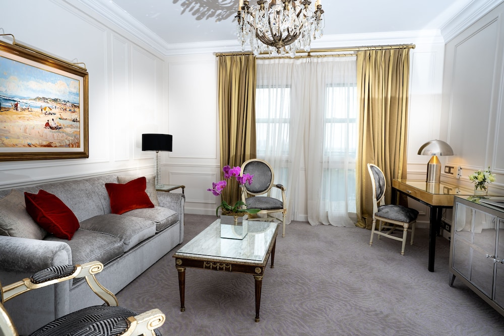 Alvear Palace Hotel 62/85