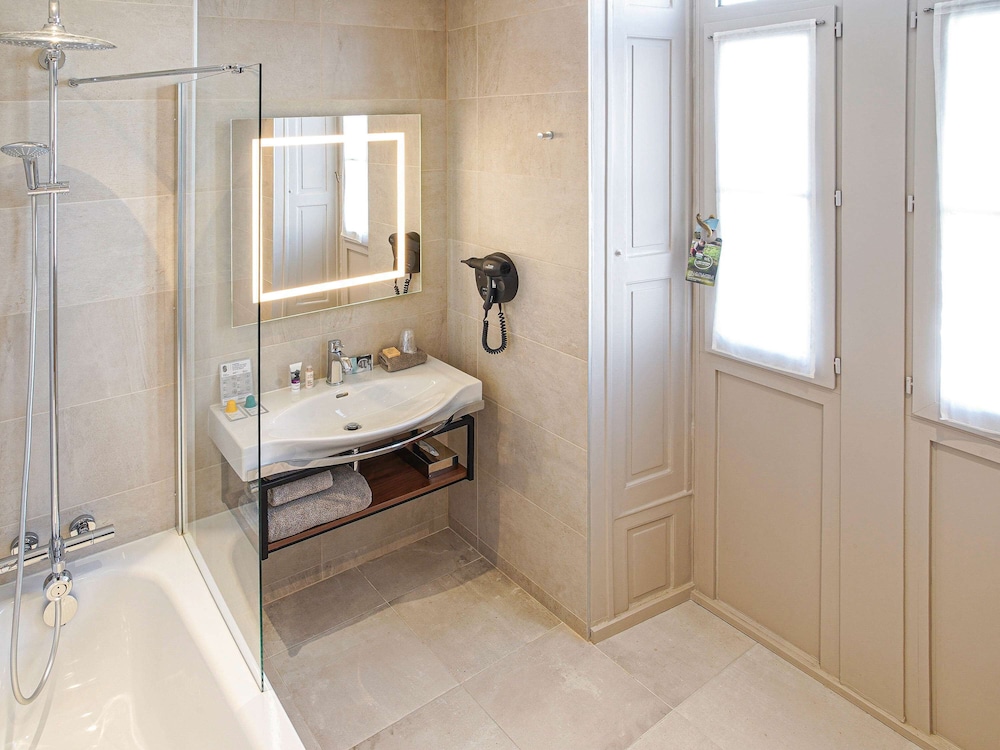 Mercure Rennes Place Bretagne 15/68