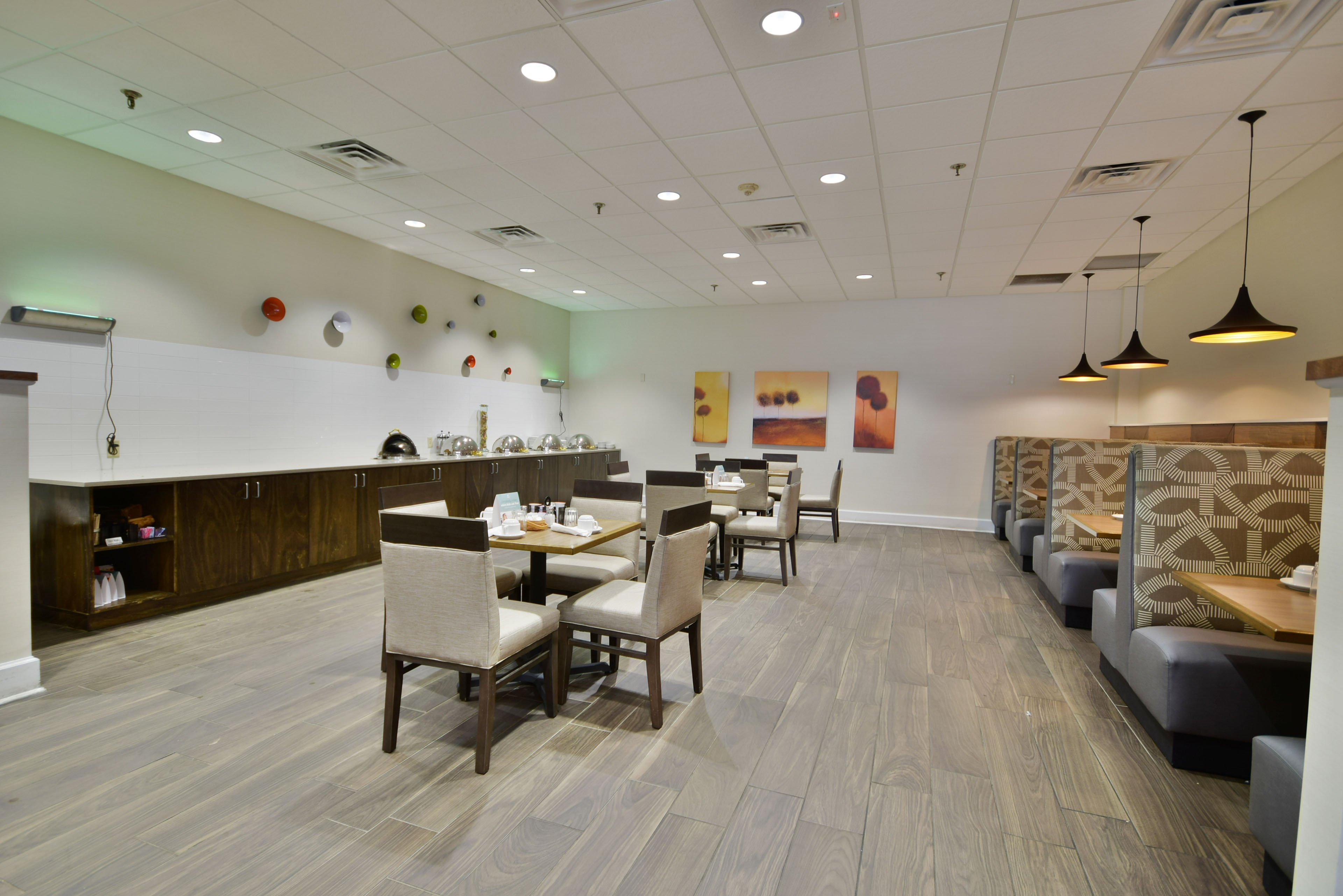 Holiday Inn Downtown Memphis 8/57